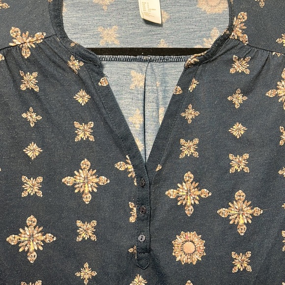 • H&M Navy Popover Top 3/4 Sleeves - Picture 7 of 16